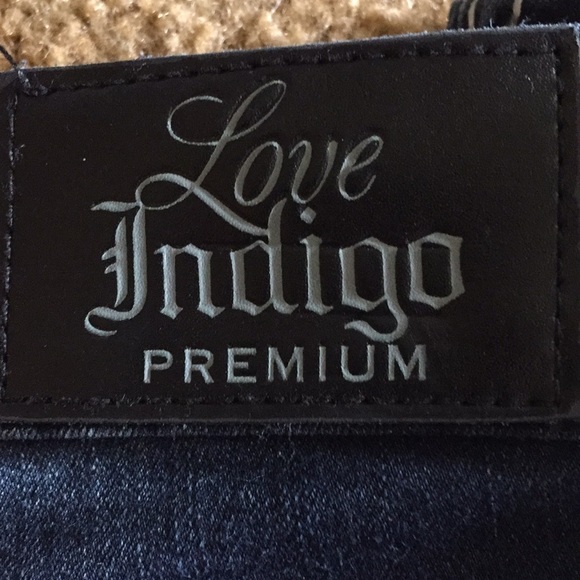 Used Jeans. - Picture 3 of 4